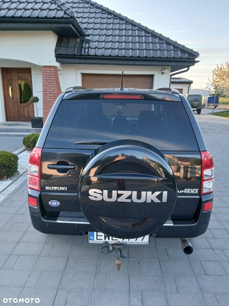 Suzuki Grand Vitara 2.0 - 8