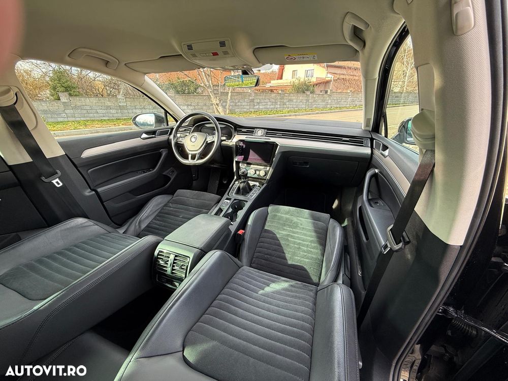 Volkswagen Passat 2.0 TDI R Executive - 23