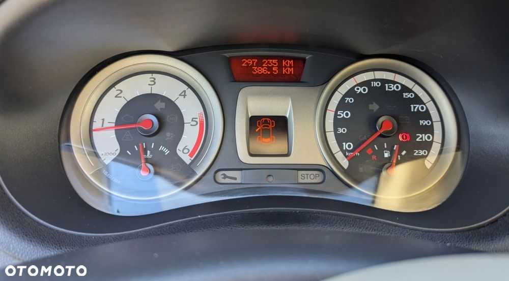 Renault Clio - 10