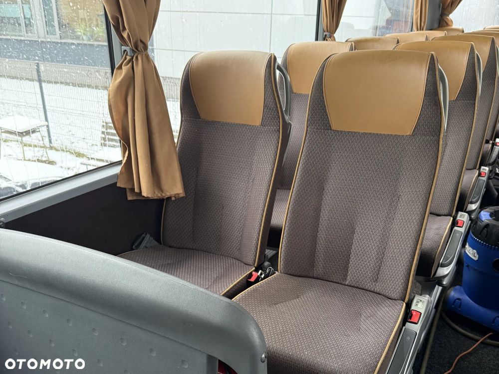 Mercedes-Benz Tourismo RHD 51+1+1 - 13