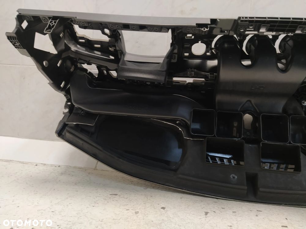 MERCEDES W118 AMG W177 CLA KONSOLA DESKA ROZDZIELCZA EU CZERWONA / BIAŁA NIĆ ORYGINAŁ - 31