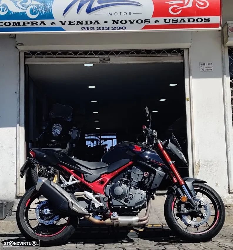 Honda Hornet 750 - 1