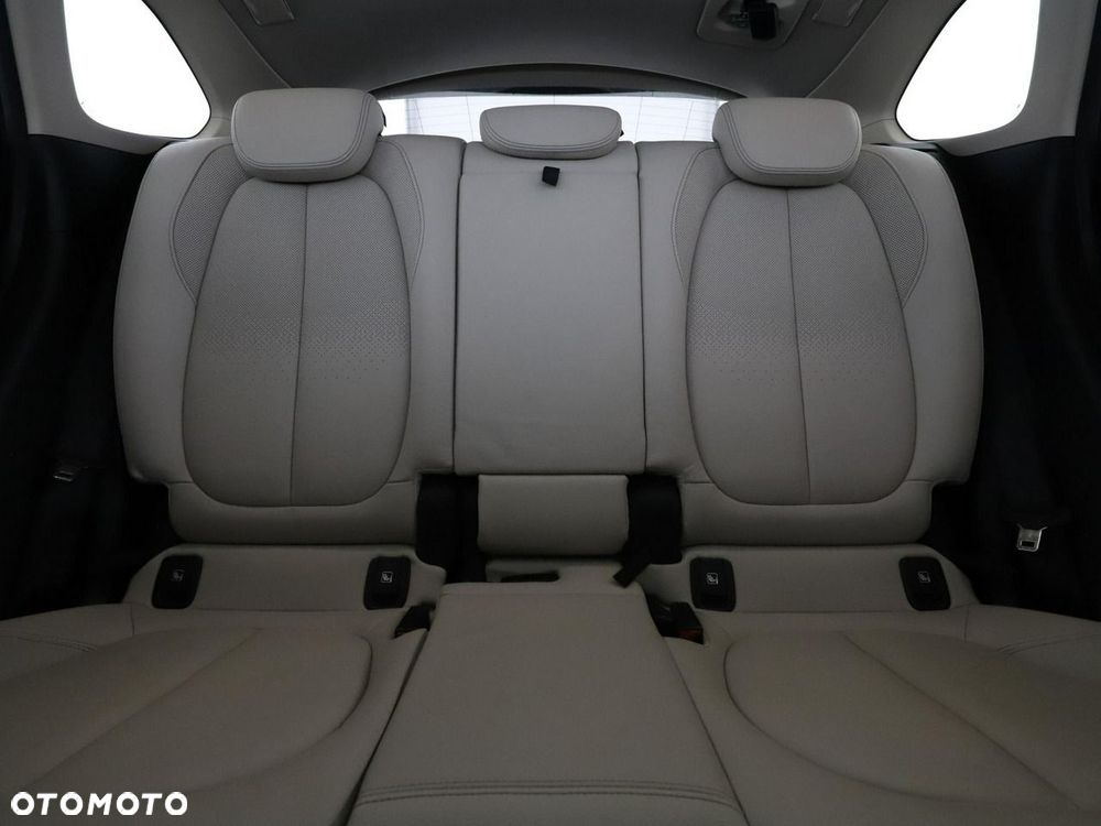BMW X1 sDrive20d xLine - 19