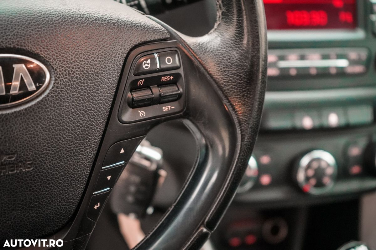 Kia Ceed - 14