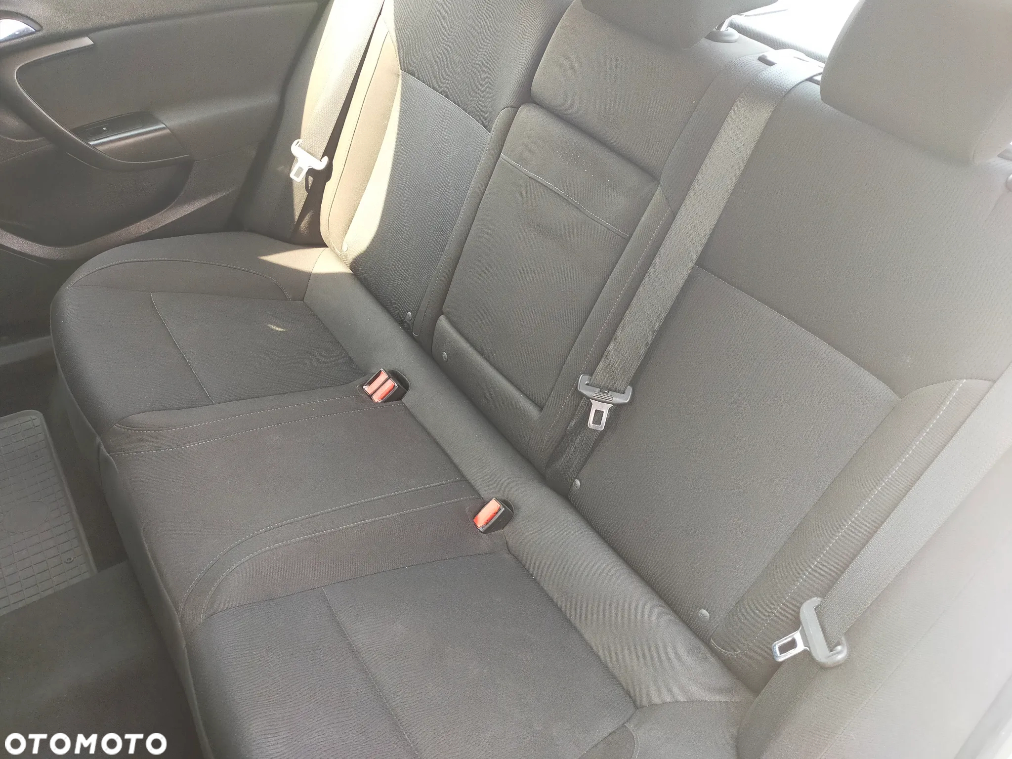Opel Insignia 1.8 - 9