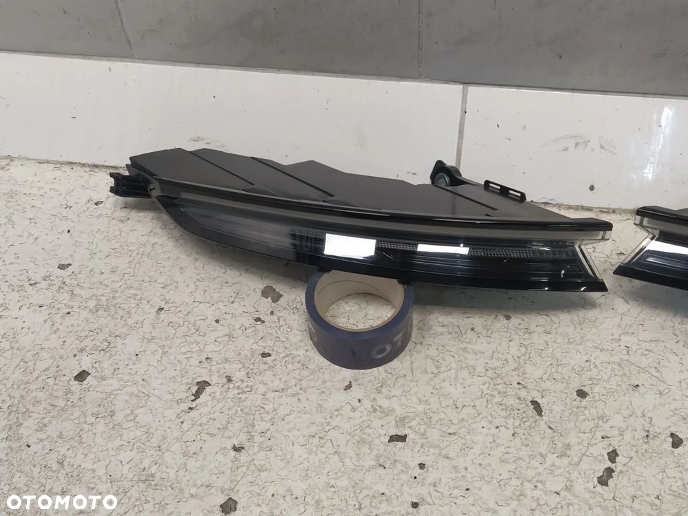 PORSCHE TAYCAN 9JA 19- LAMPA TYŁ TYLNA LED PRAWA LEWA  BASE USA ORYGINAŁ - 3