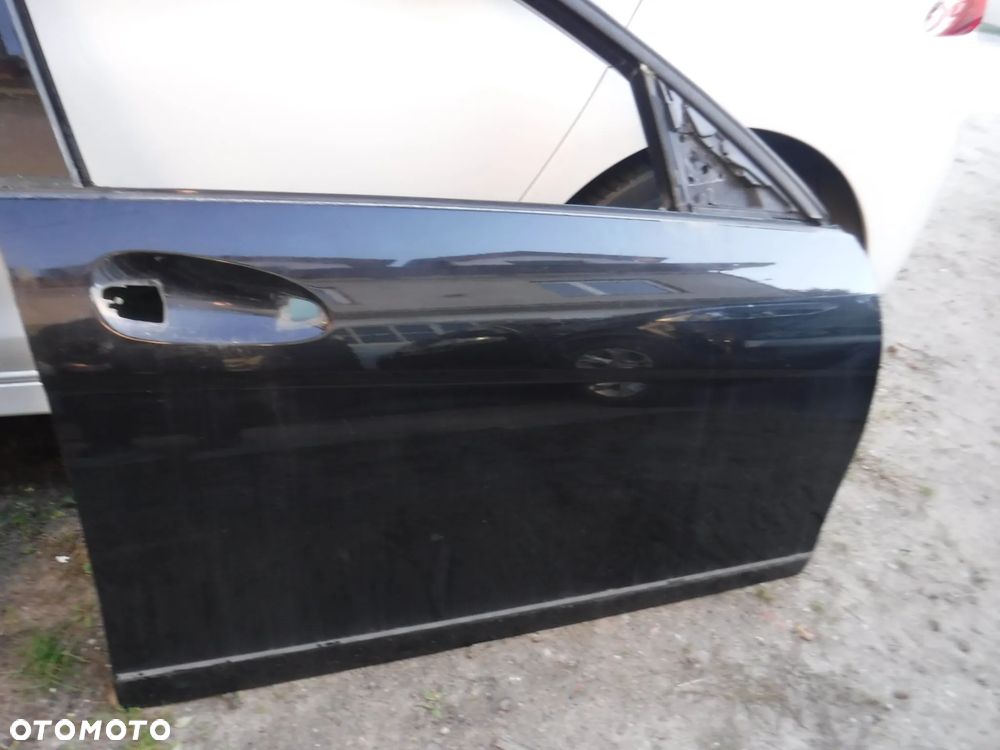 Mercedes C Klasa W204 drzwi prawe lewe  przod C197 197 - 3