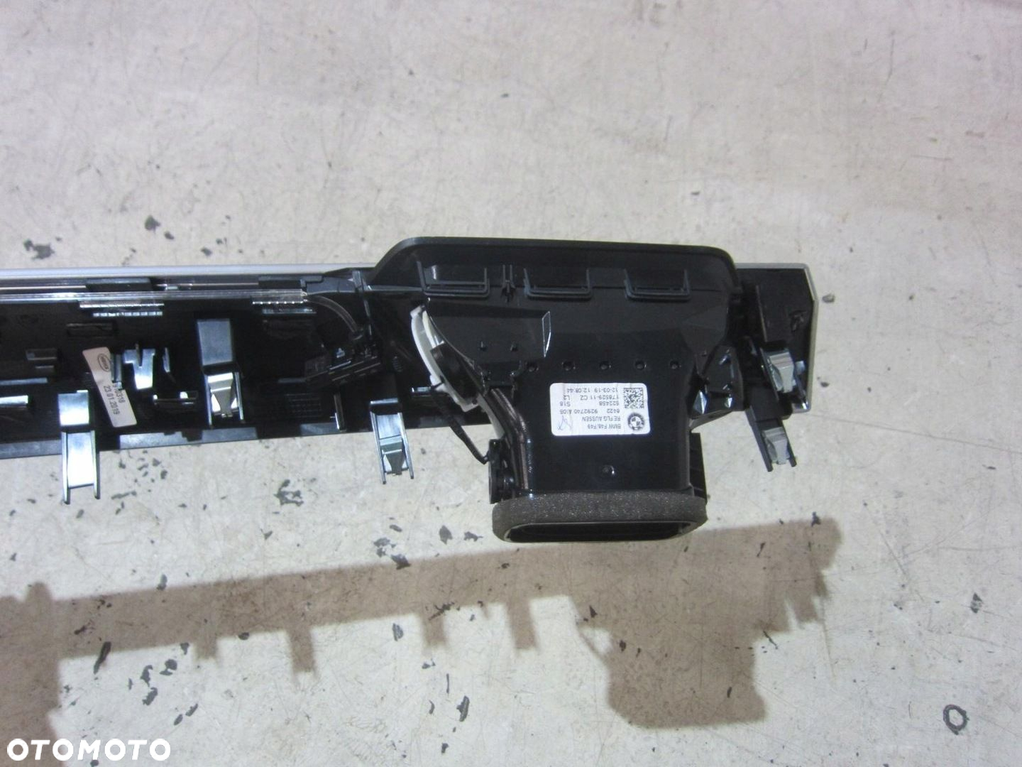 BMW X1 F48 KRATKA NAWIEWU LISTWA DESKI DEKOR SREBRNY 9347741 51459347741 - 10