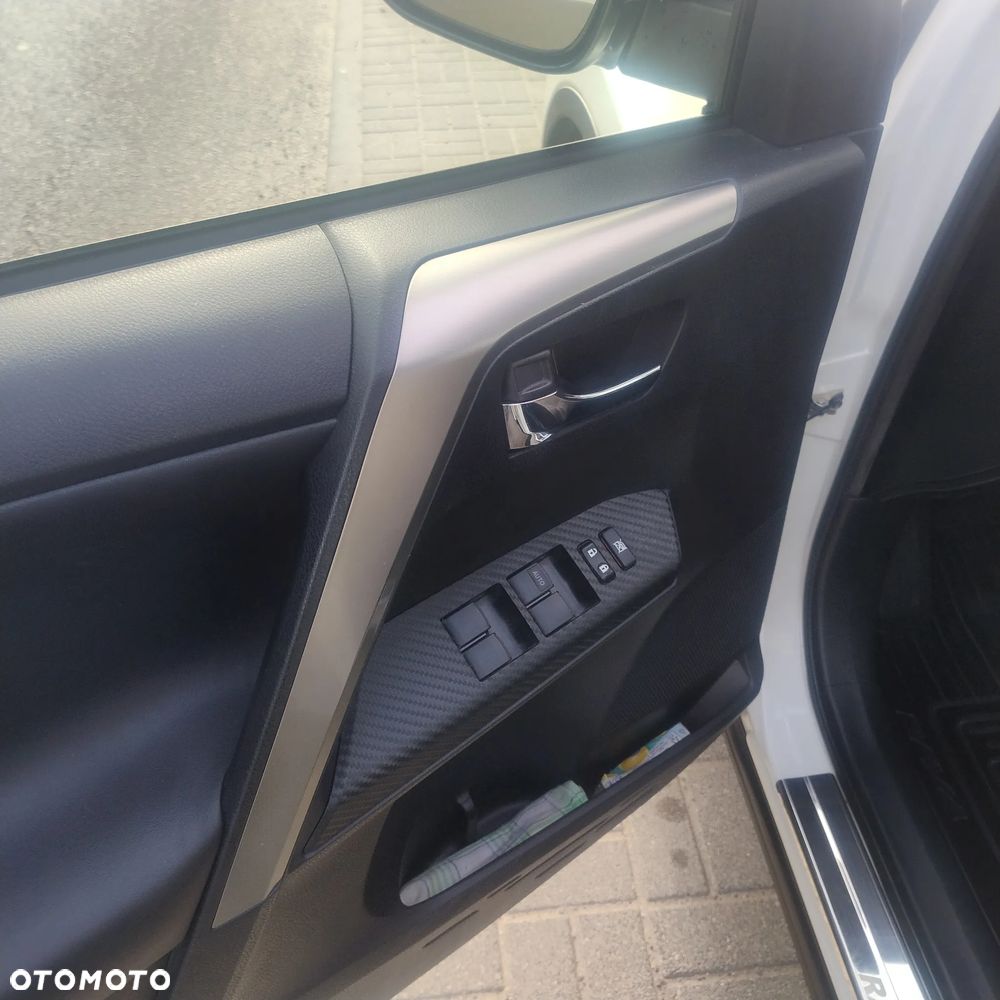 Toyota RAV4 2.0 Premium - 11