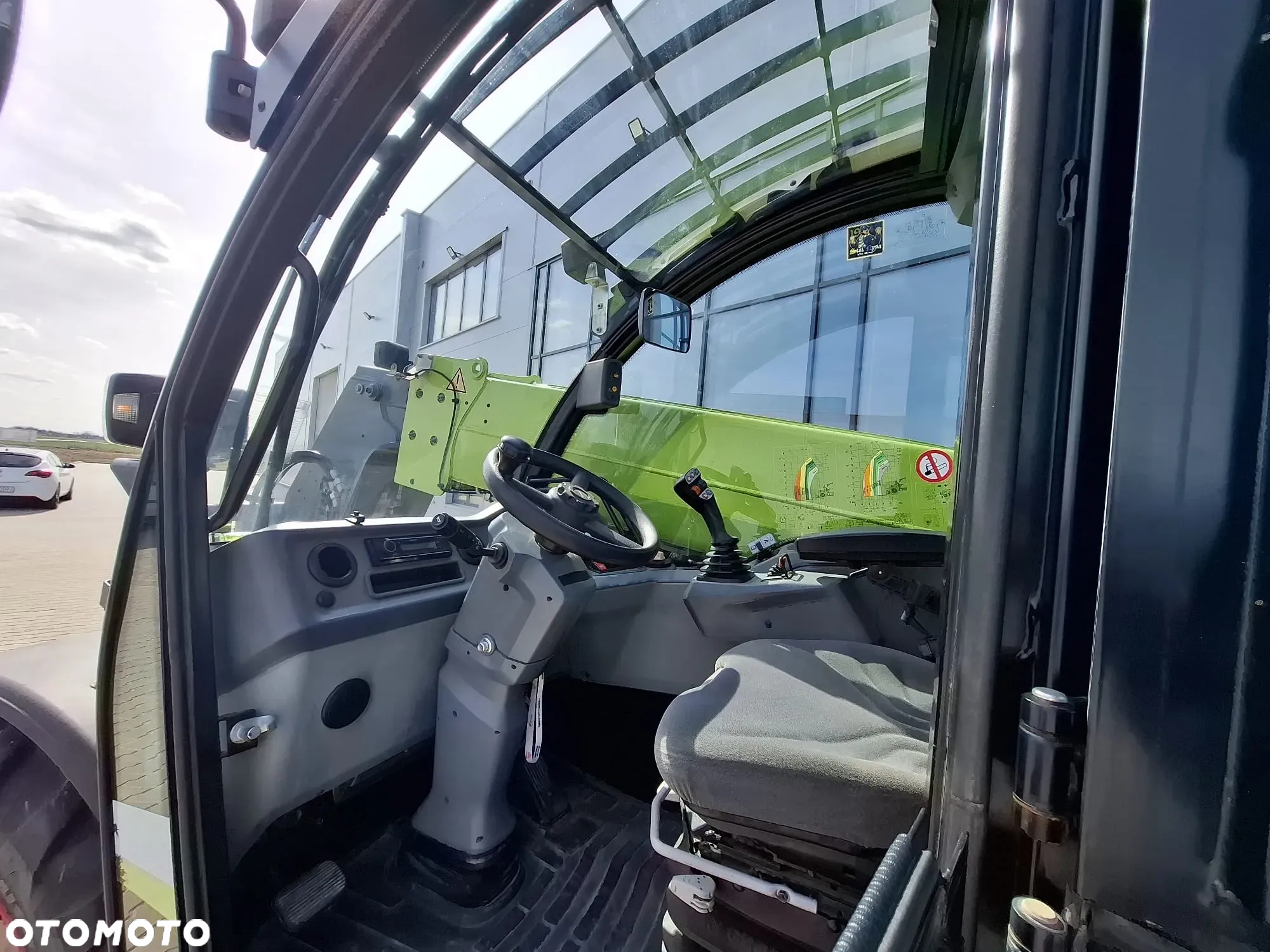 Claas SCORPION 746 VP Stage IV - 9