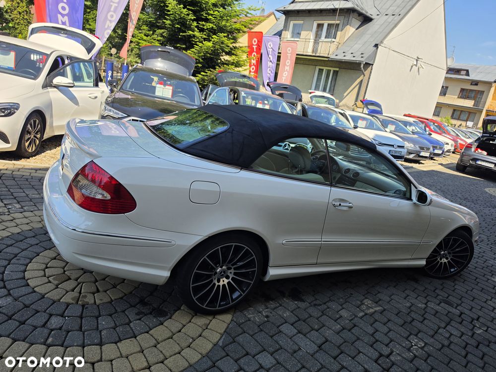 Mercedes-Benz CLK - 11