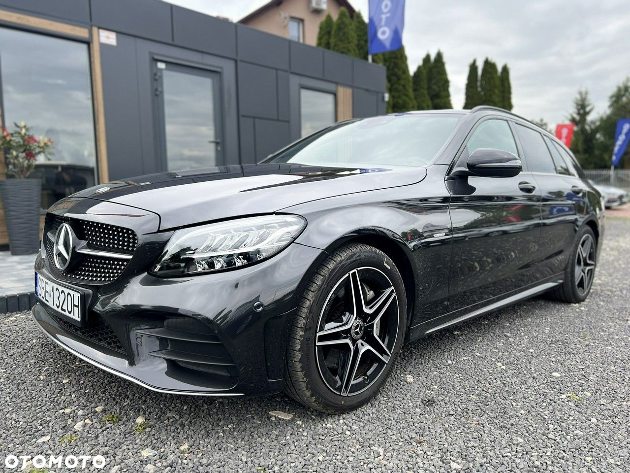 Mercedes-Benz Klasa C 300 T 9G-TRONIC Night Edition - 3