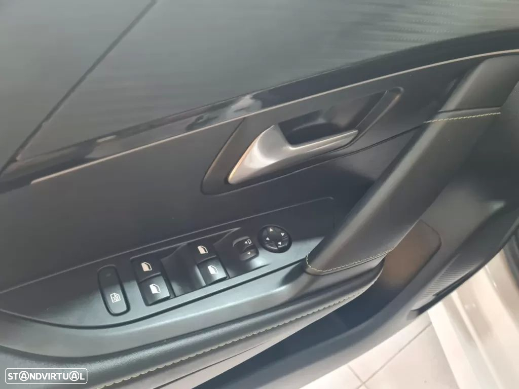 Peugeot 208 1.5 BlueHDi GT Line - 10