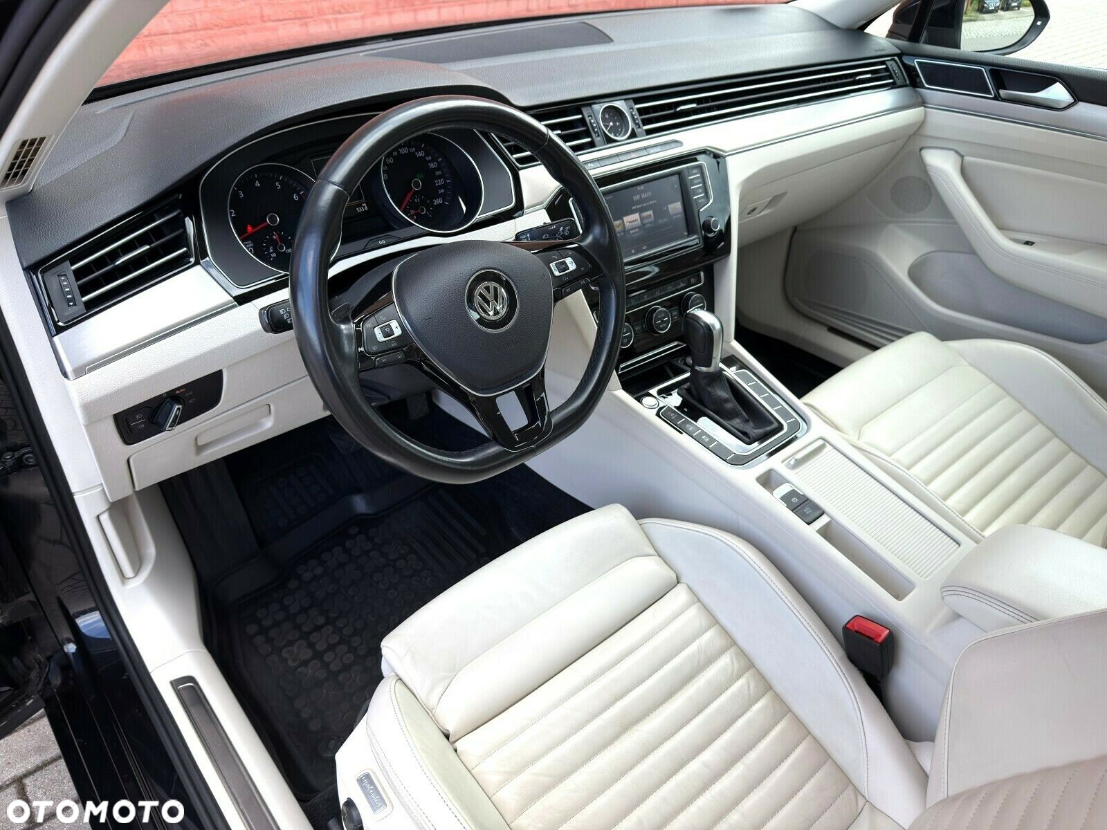 Volkswagen Passat 1.8 TSI BMT Highline DSG - 19