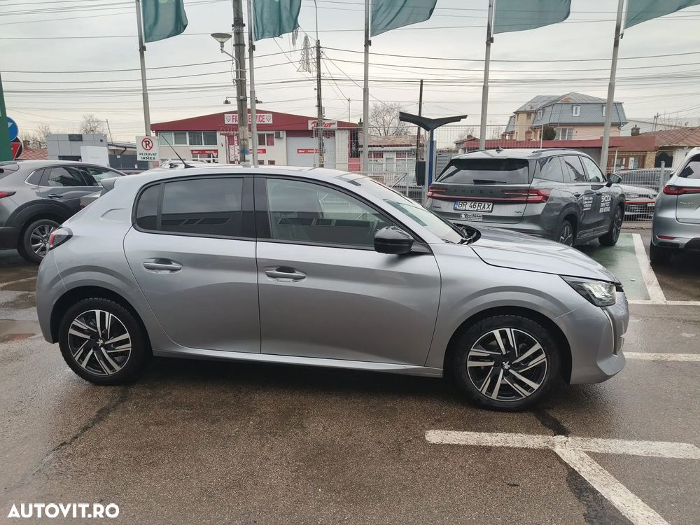 Peugeot 208 1.2 L PureTech STT Allure - 5