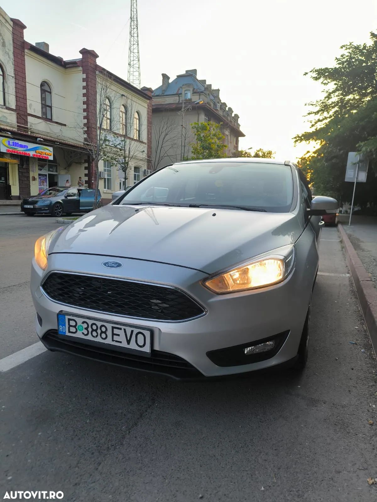 Ford Focus 1.5 TDCi Powershift Titanium - 1