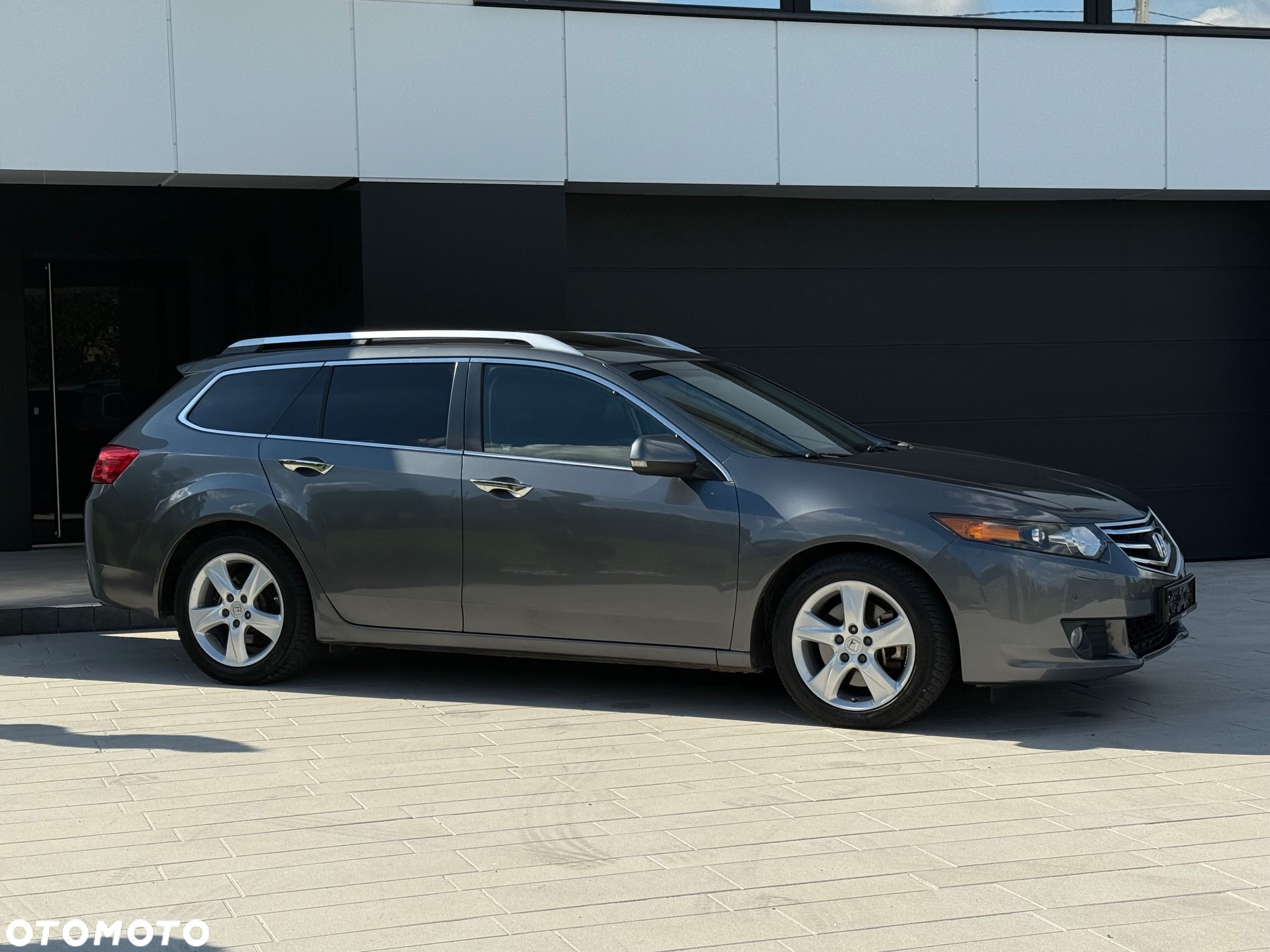 Honda Accord Tourer 2.4 Automatik Executive - 28
