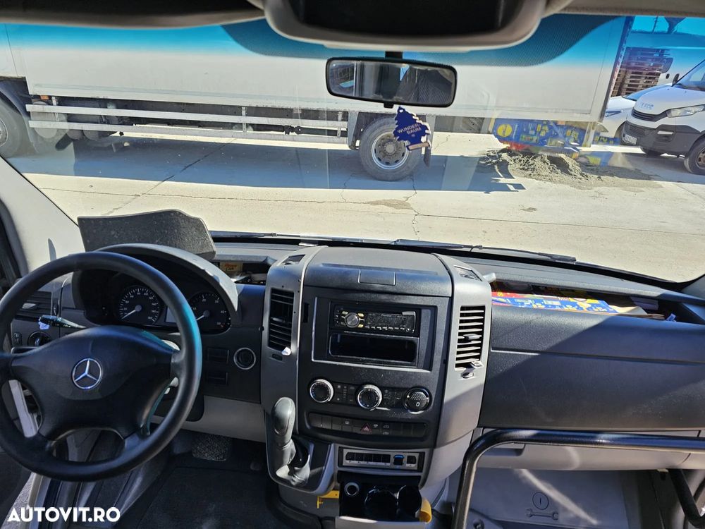 Mercedes-Benz Sprinter - 6