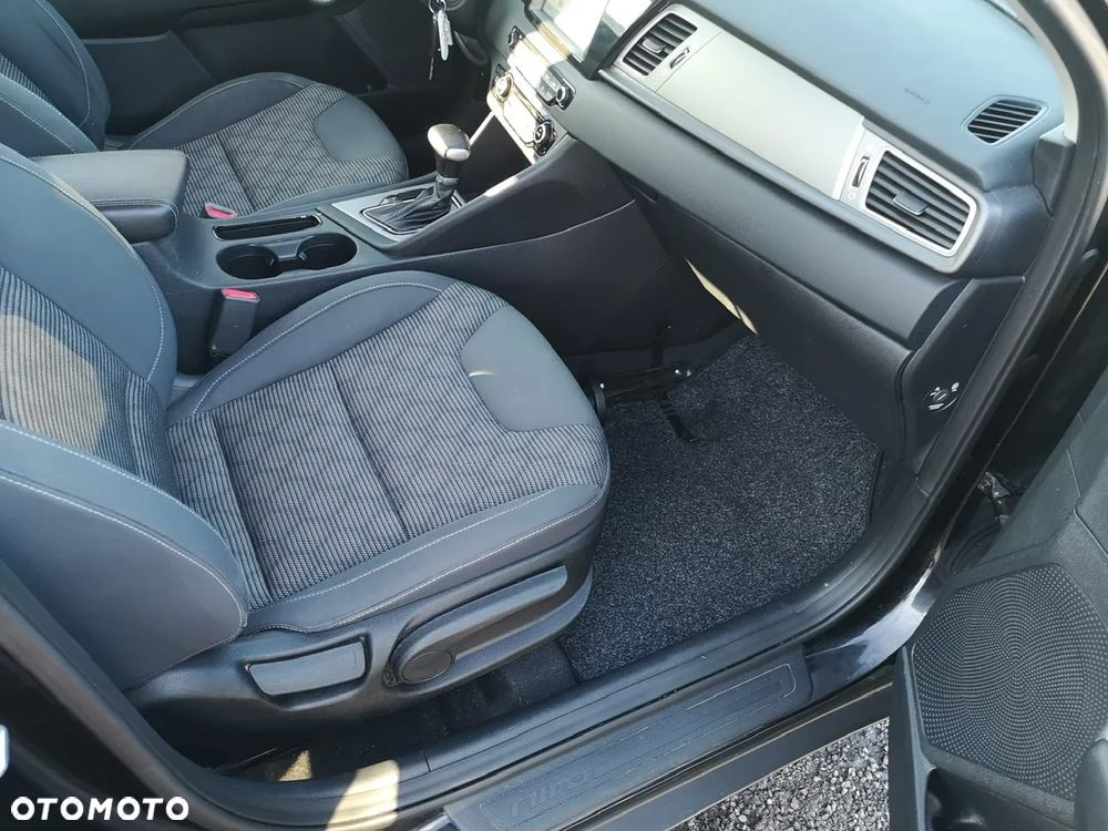 Kia Niro 1.6 GDI 2WD Vision - 25