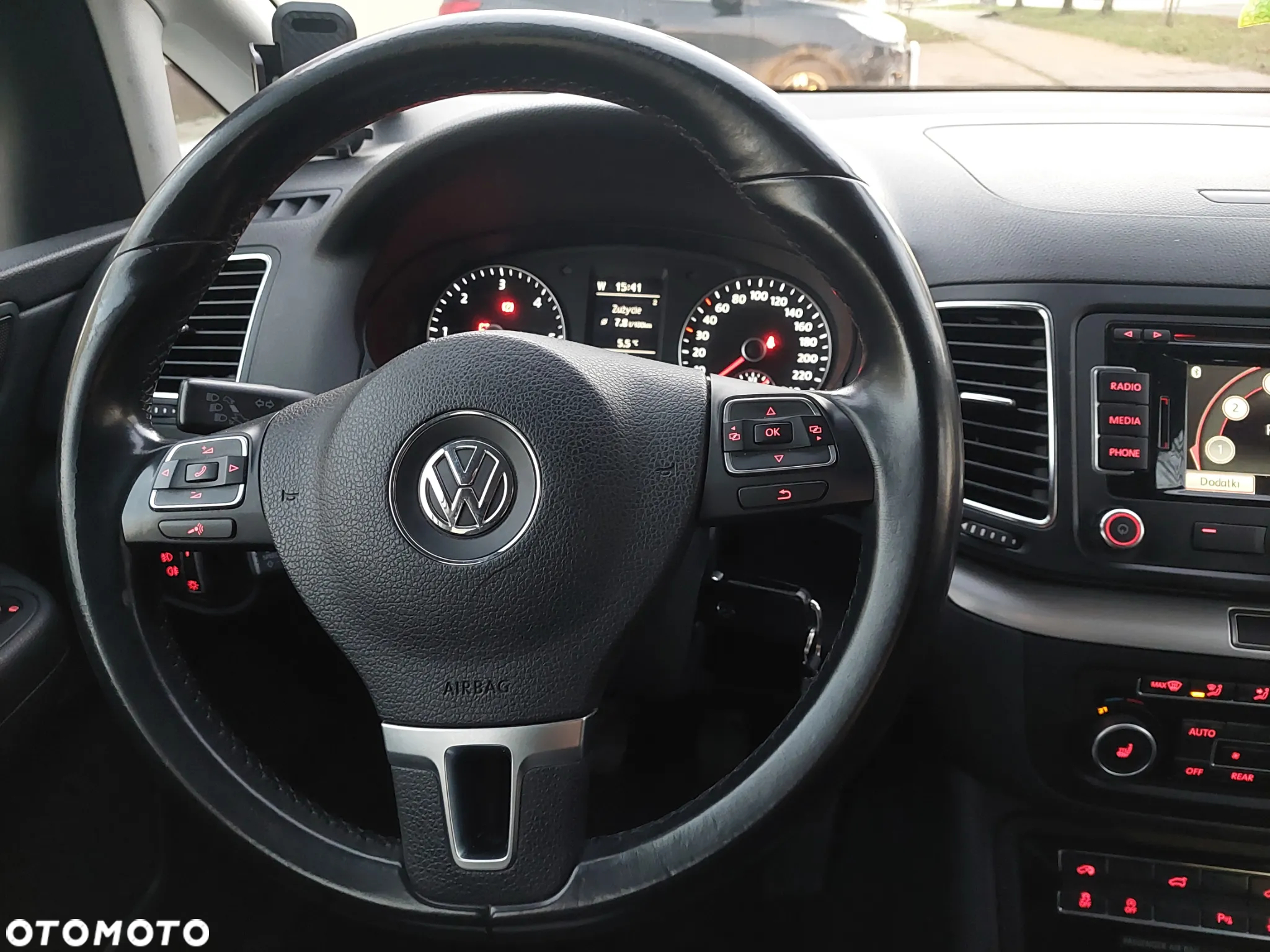Volkswagen Sharan 2.0 TDI Blue Motion Highline - 8