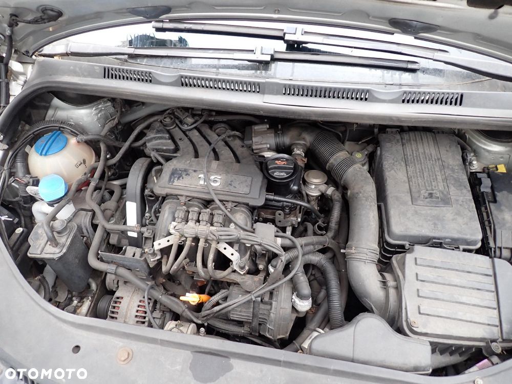 CZĘŚCI - Vw Golf V plus 1,6 102KM BSE HB 5D GVY lakier LA7W 2005r. INDEX - 9943 - 5
