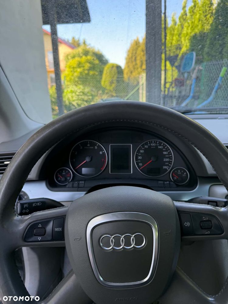 Audi A4 Limousine 1.6 - 13