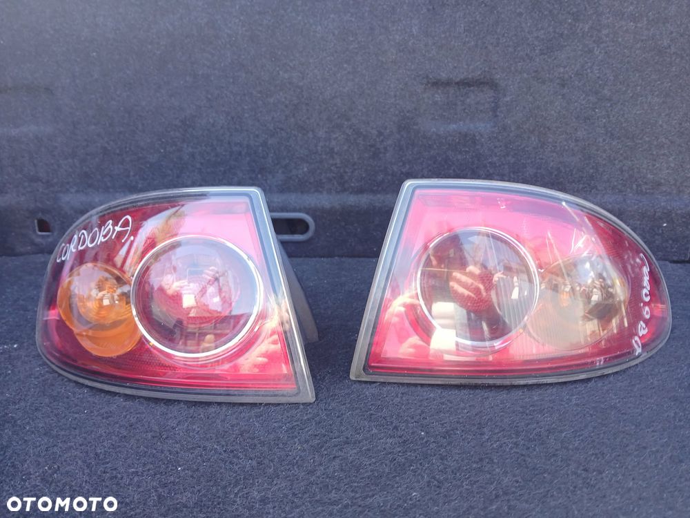 Seat Cordoba Lampa tylna w błotnik lewa, prawa - 1