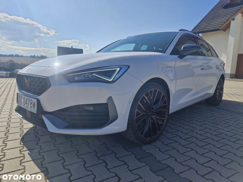 Cupra Leon 2.0 TSI DSG - 4