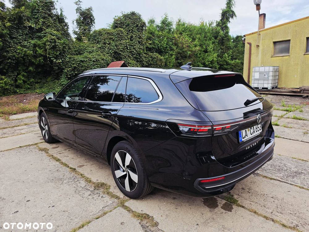 Volkswagen Passat - 3