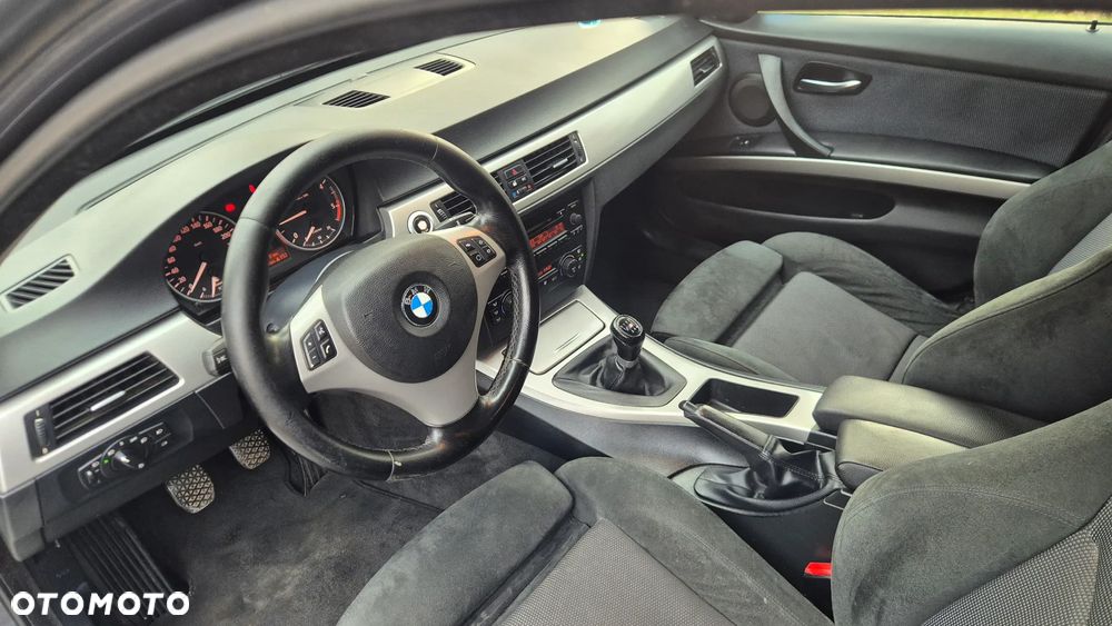 BMW Seria 3 318d DPF - 6