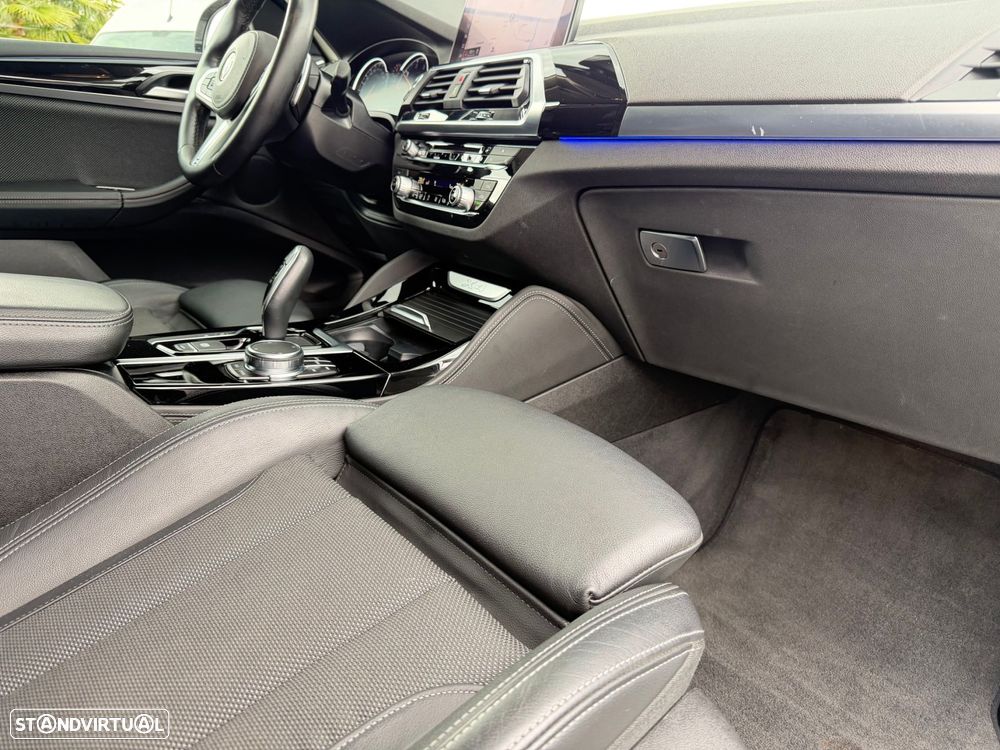 BMW X4 25 d xDrive XLine Auto - 38