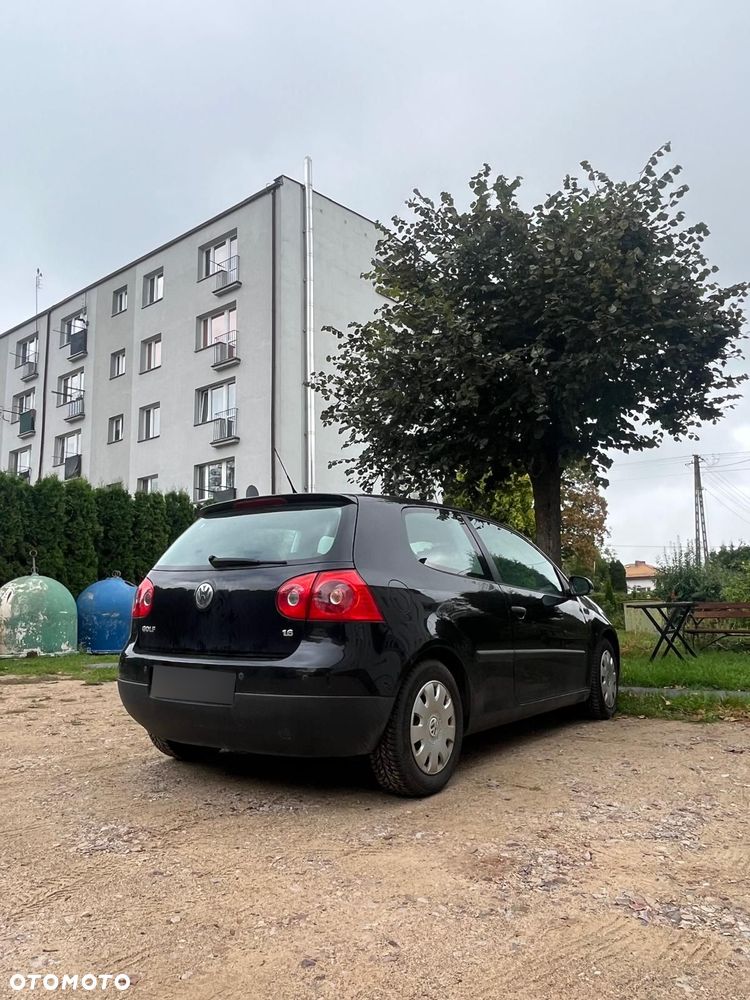 Volkswagen Golf - 6