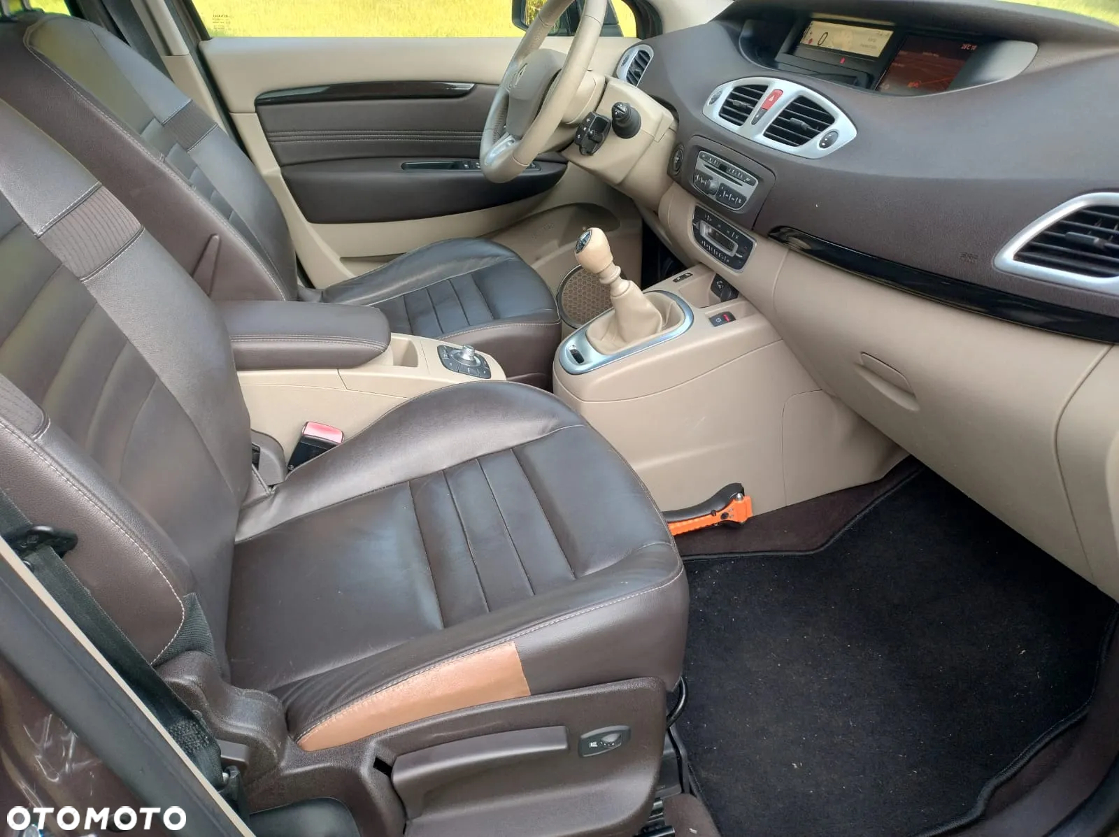 Renault Grand Scenic - 16