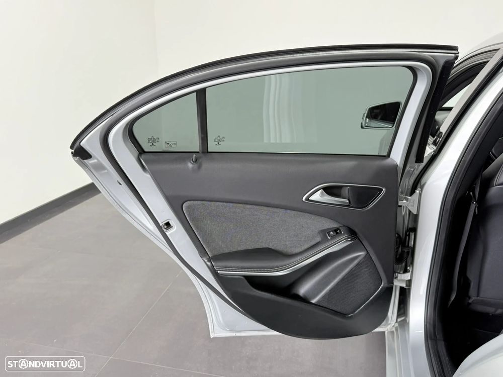 Mercedes-Benz A 180 CDi BE Edition Urban - 35