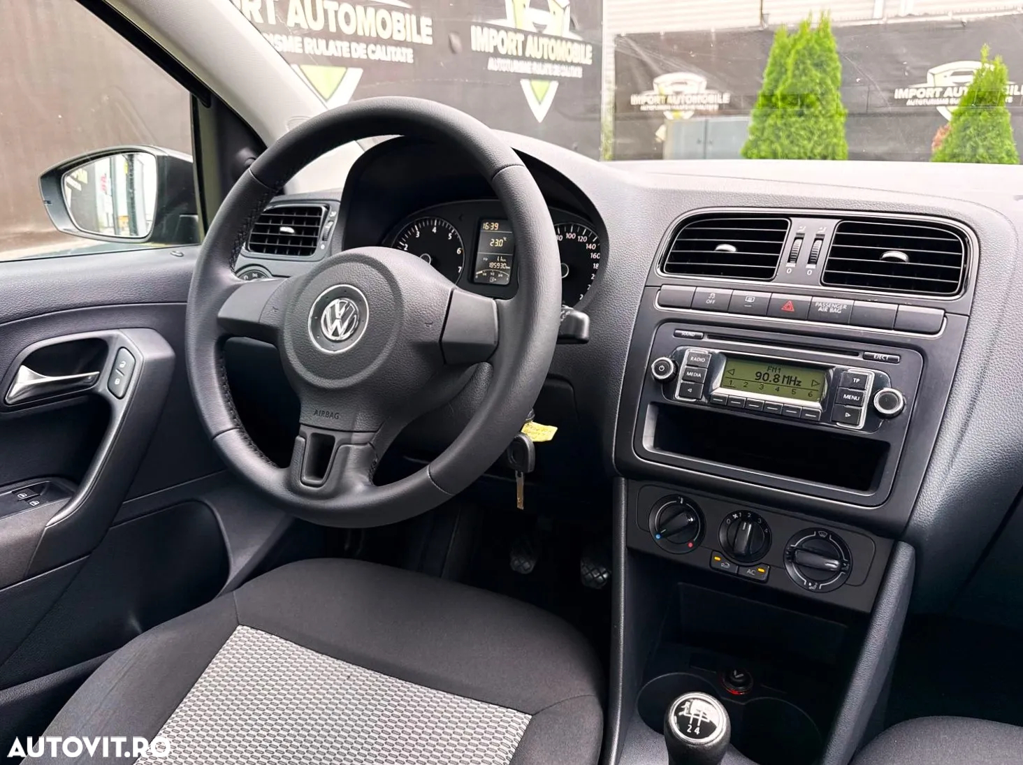 Volkswagen Polo - 7