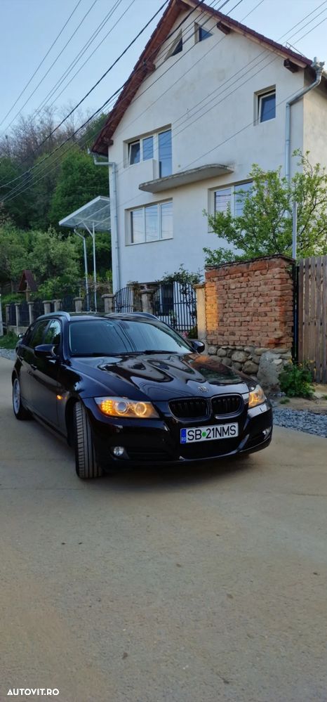 BMW Seria 3 318d - 1
