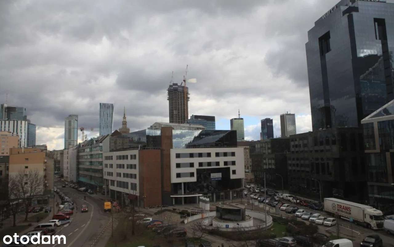 Centrum - jasna kawalerka z antresolą - bezpośrednio - od października