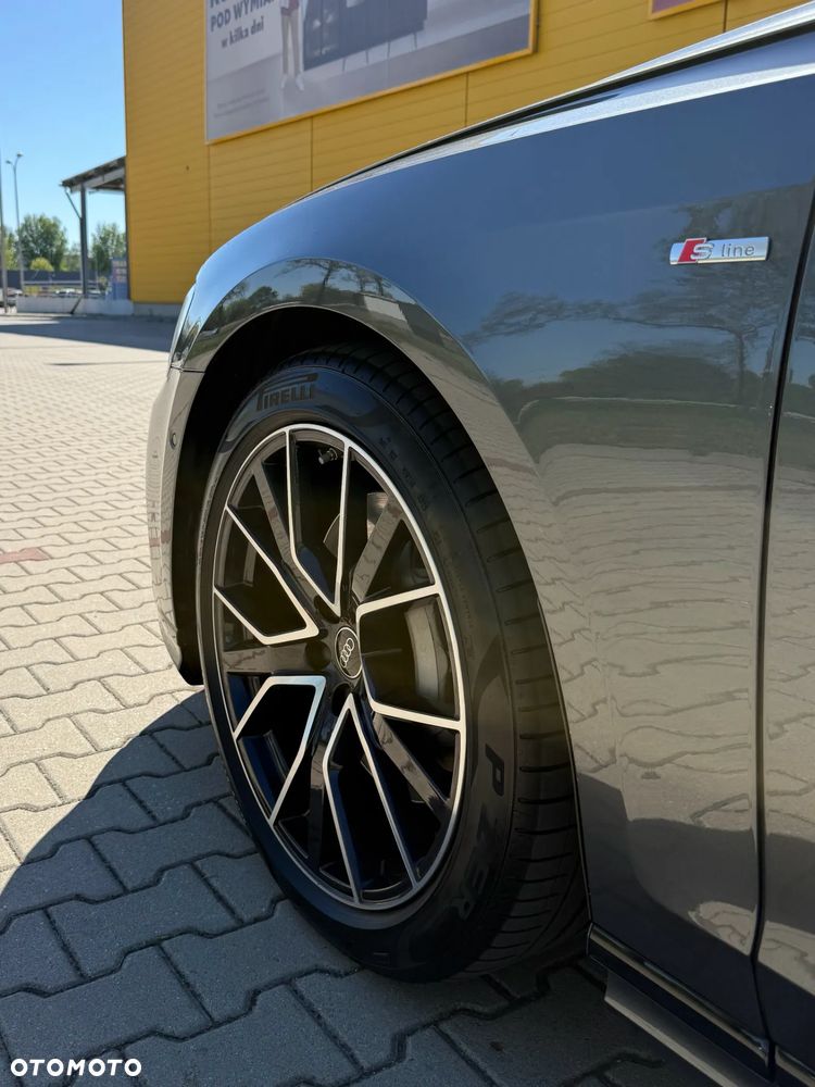 Audi A8 55 TFSI quattro tiptronic - 11