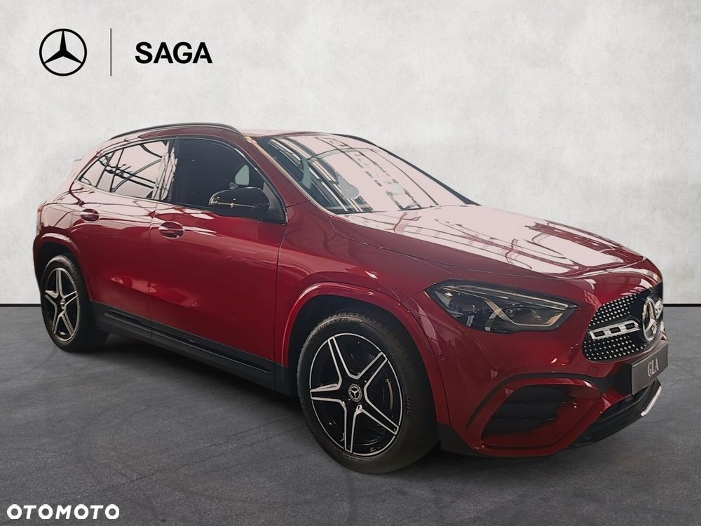 Mercedes-Benz GLA - 4