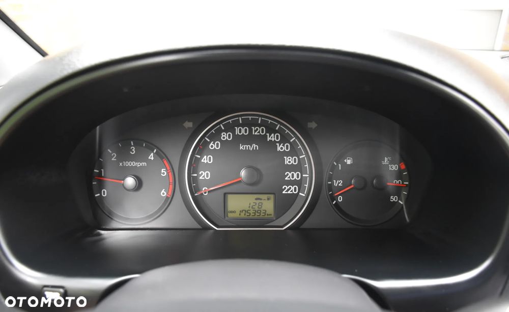 Hyundai H-1 2.5 CRDi Travel Comfort - 24