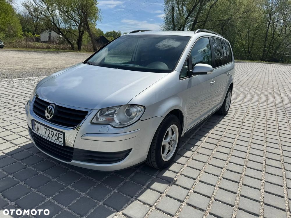 Volkswagen Touran - 2