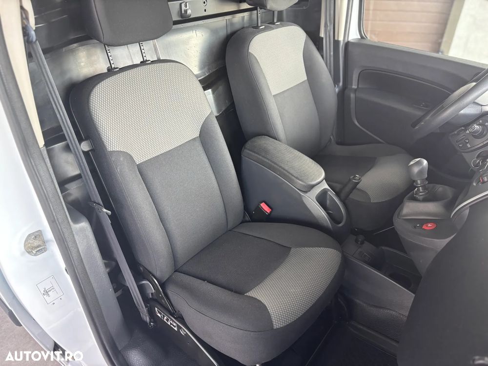 Renault Kangoo 1.5 Blue dCi 95 ZEN - 17