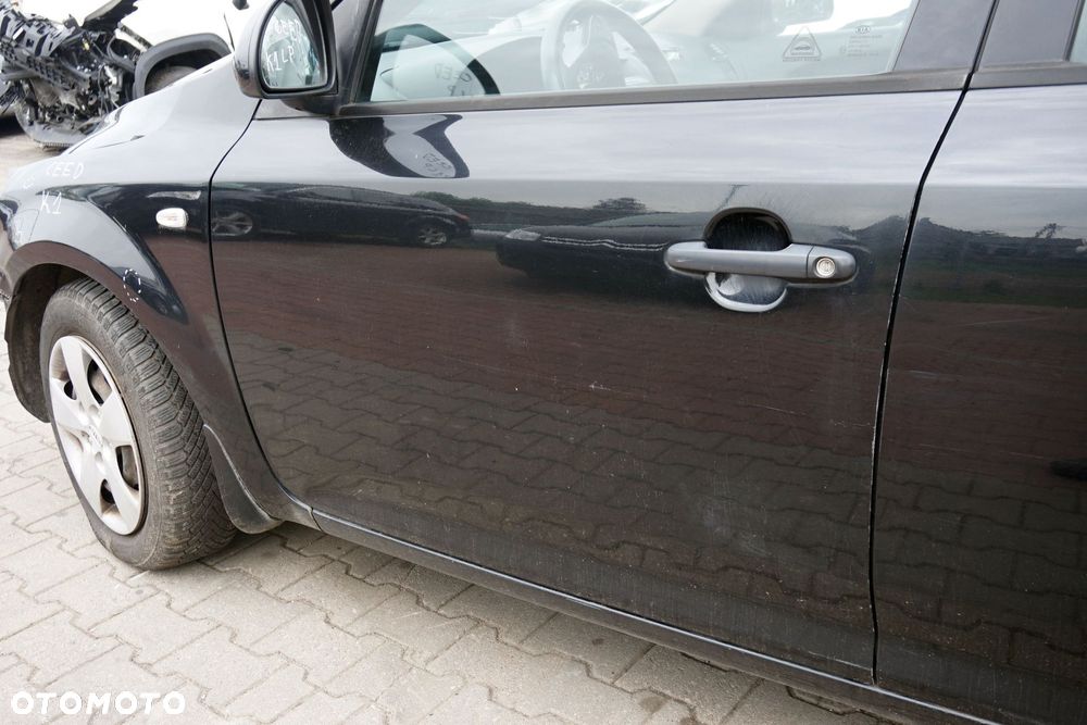 DRZWI PRZEDNIE LEWE CEED I 5D HB 1K  CZARNY KIA 2006-2009 - 2