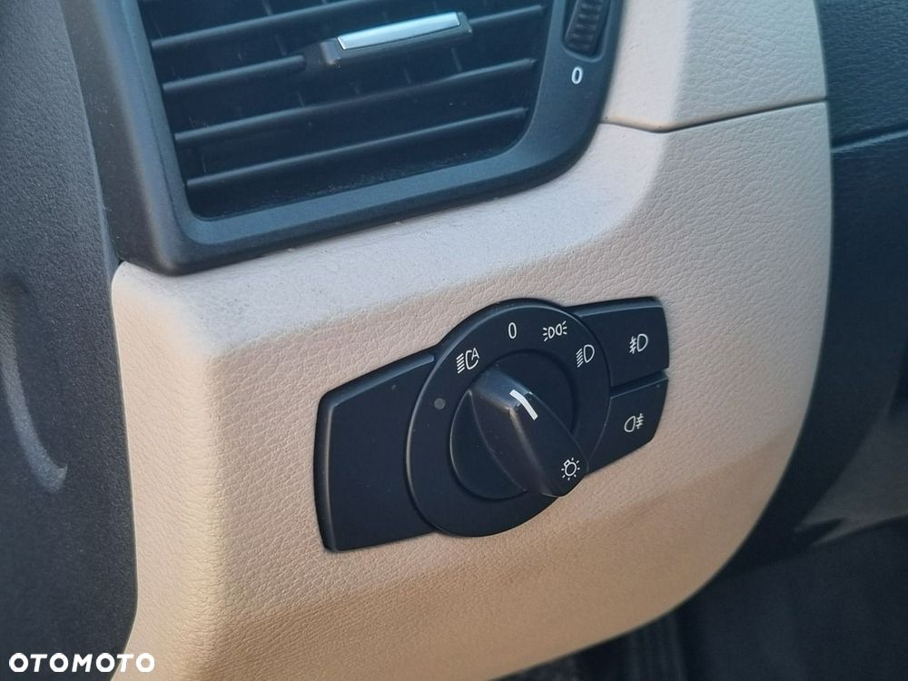 BMW X1 xDrive23d - 26