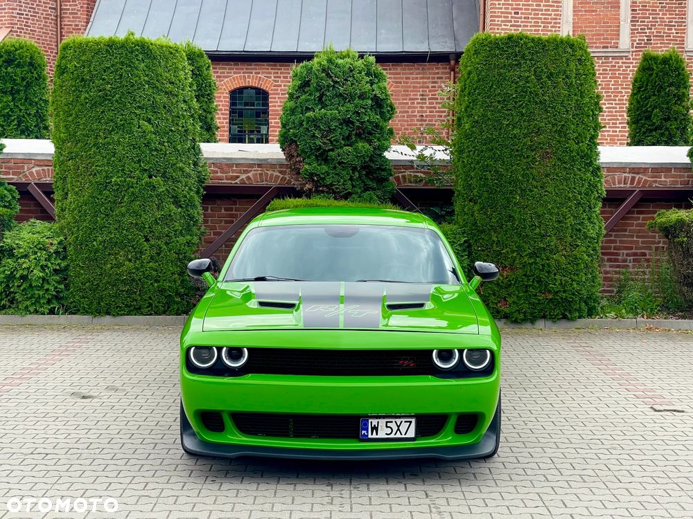 Dodge Challenger - 9