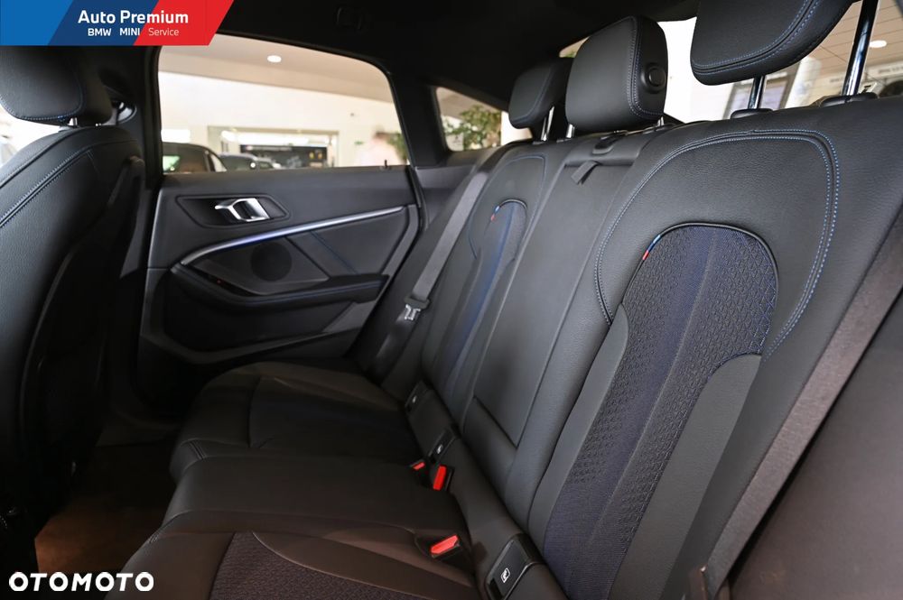 BMW Seria 2 218i - 13