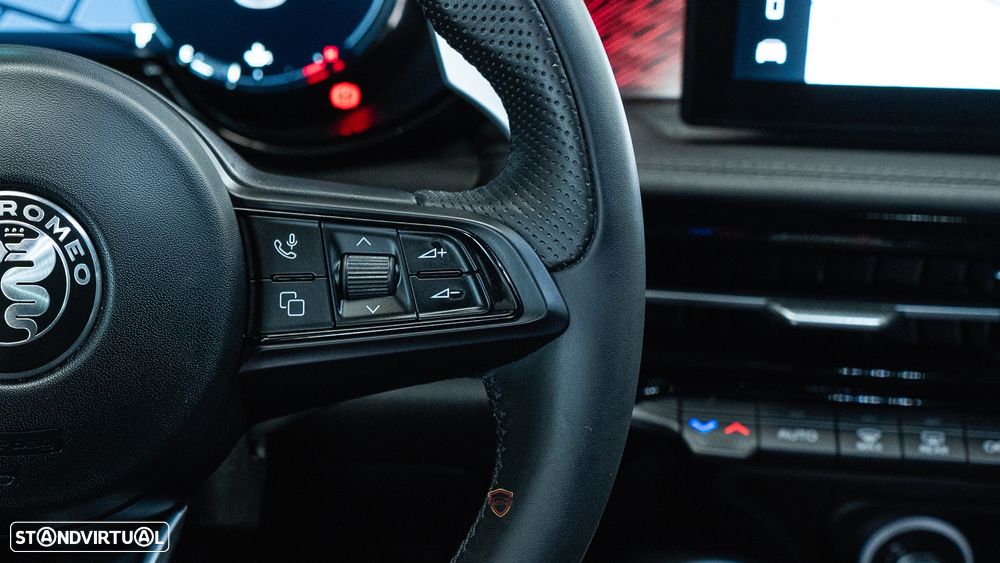 Alfa Romeo Tonale 1.5 Hybrid Edizione Speciale - 26