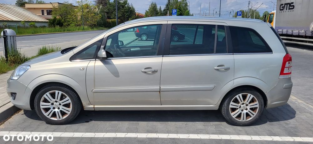 Opel Zafira 1.9 CDTI Cosmo - 2