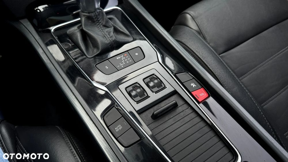 Peugeot 508 BlueHDi FAP 180 Automatik Stop&Start Allure - 32