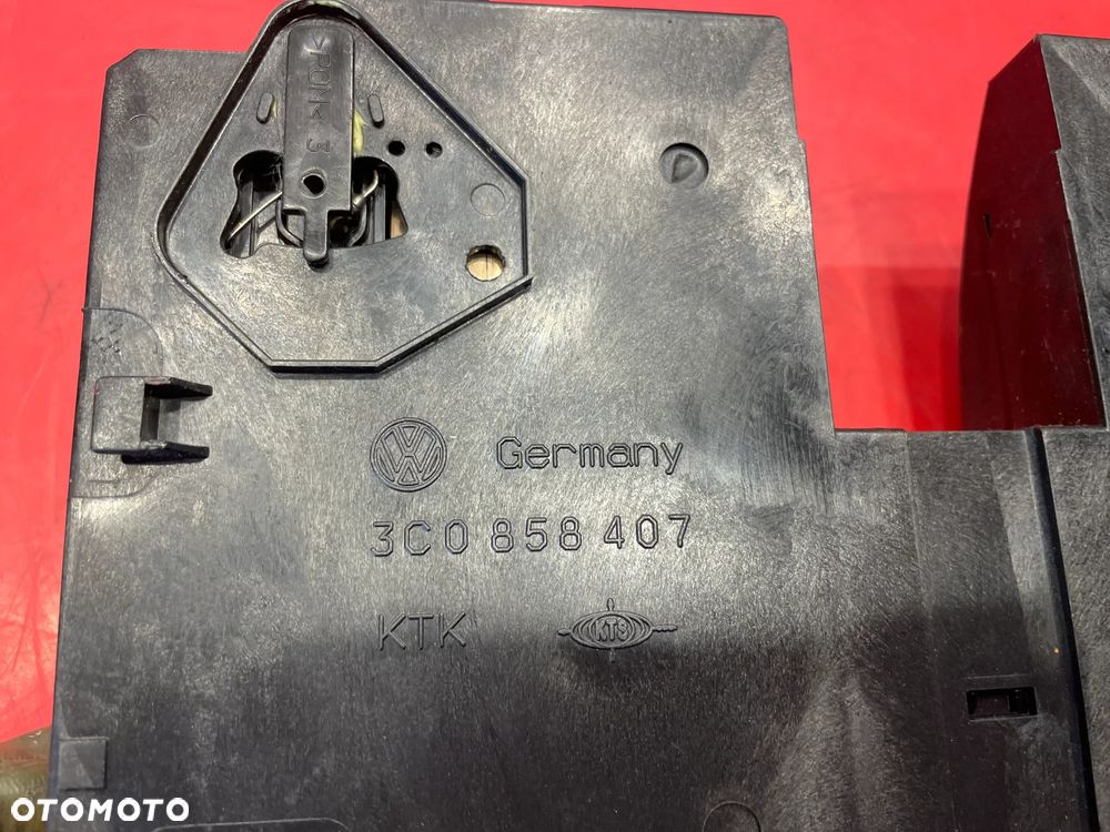 PASSAT B6 PÓŁKA ŚRODKOWA KONSOLI 3C0858407 - 6